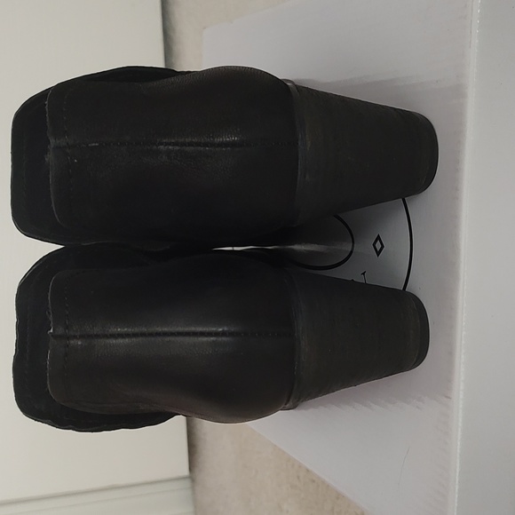 Steve Madden black booties - Picture 4 of 6